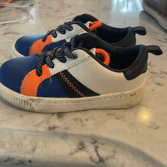 Toddler carters boy shoes size 7 - Picture 1 of 2